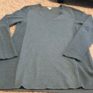 Long-sleeve, grey-green tunic